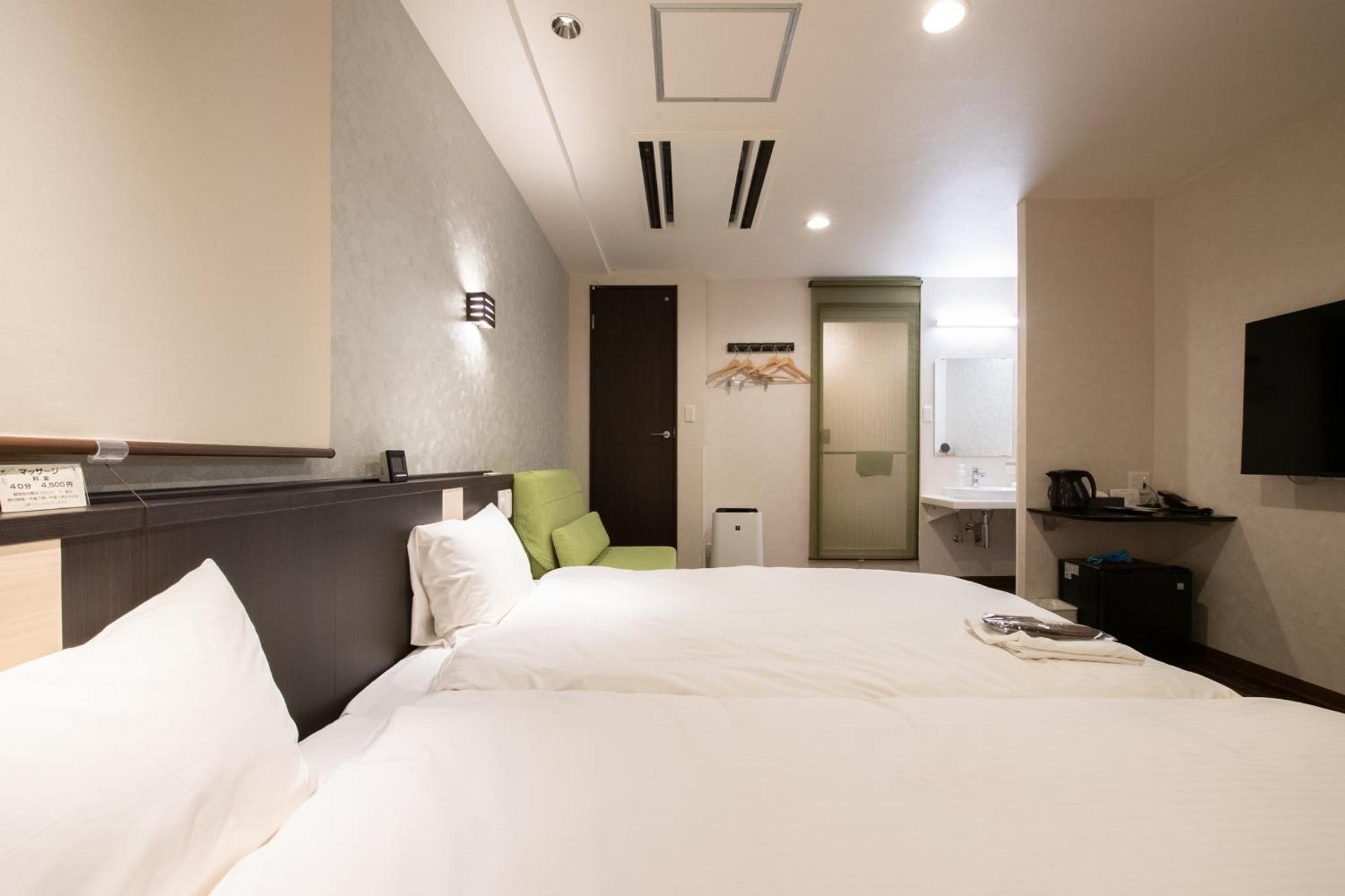 Ueno First City Hotel Tokyo Bagian luar foto
