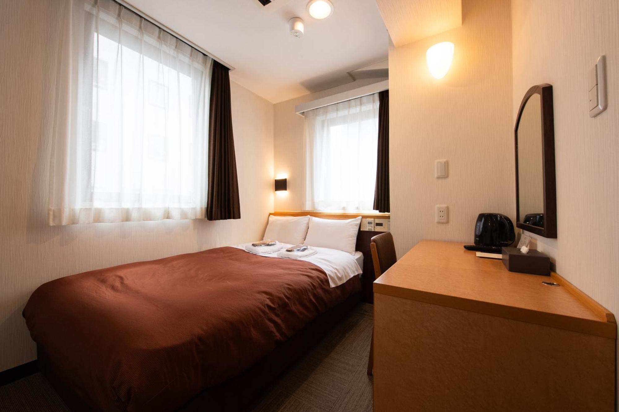 Ueno First City Hotel Tokyo Bagian luar foto