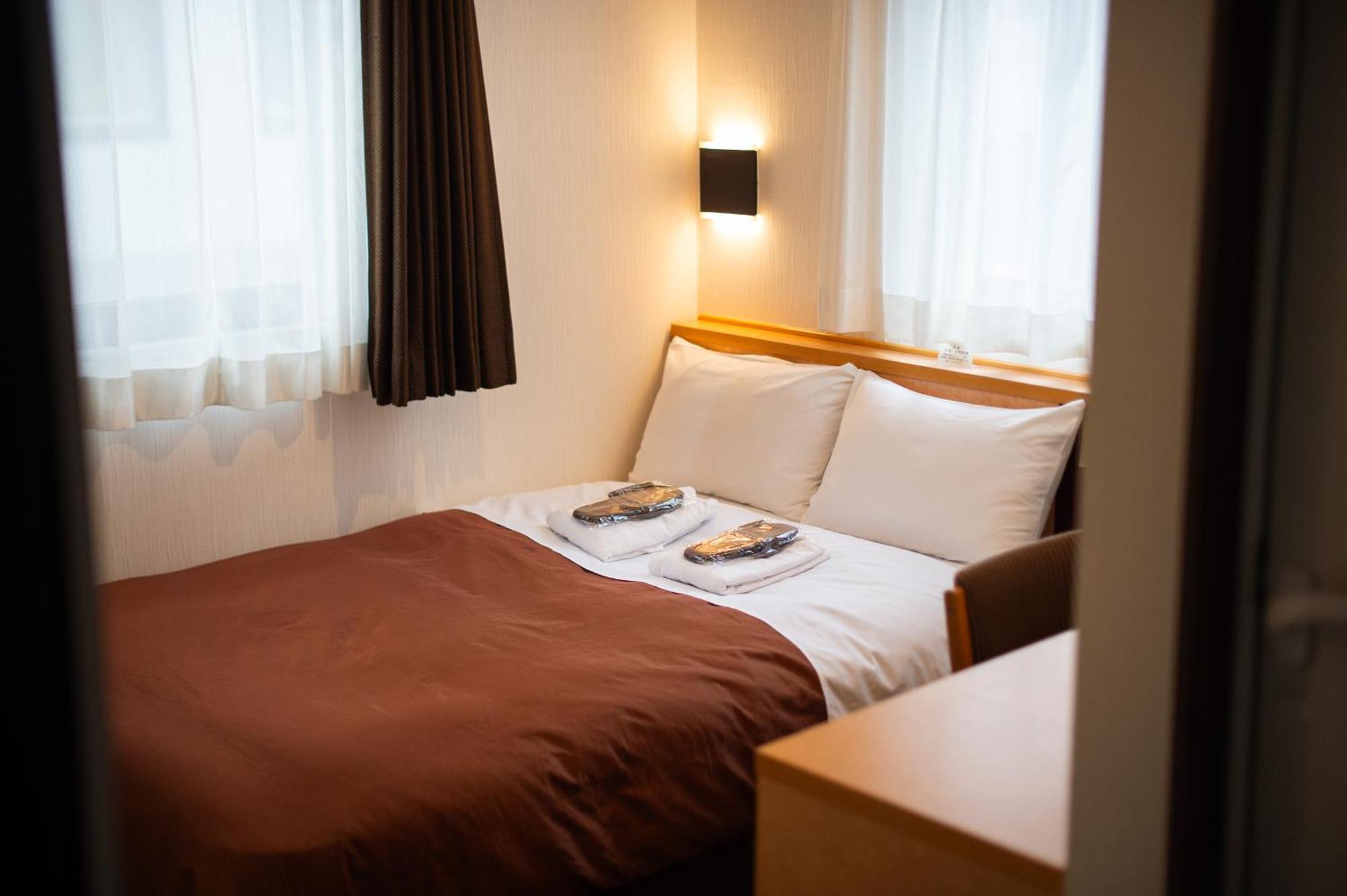 Ueno First City Hotel Tokyo Bagian luar foto