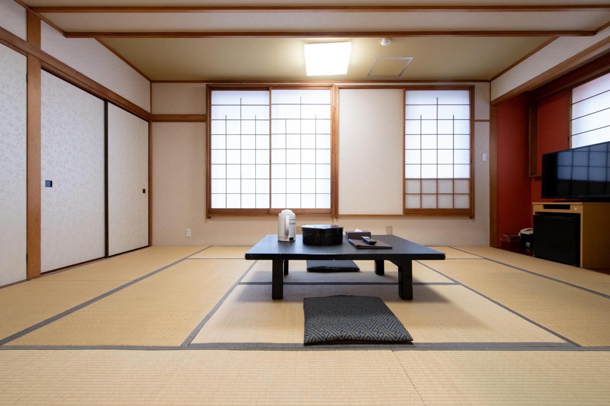Ueno First City Hotel Tokyo Bagian luar foto