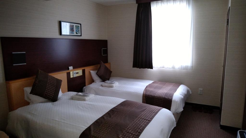 Ueno First City Hotel Tokyo Bagian luar foto